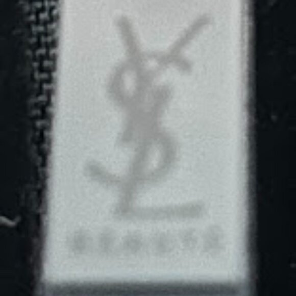 ✨ Rare YSL Velvet Travel Case - Perfect Gift or Private Luxury - Picture 7 of 11